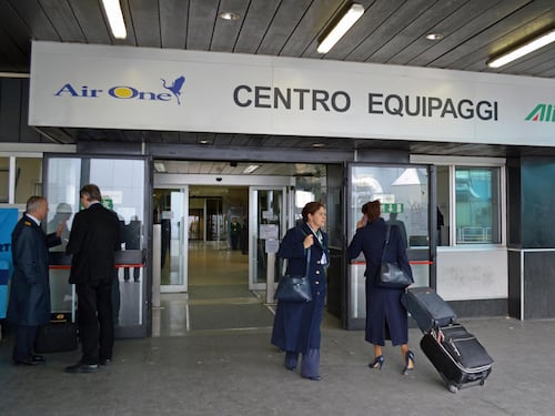 Alitalia, dopo ventun anni di rosso i sindacati difendono lo status quo