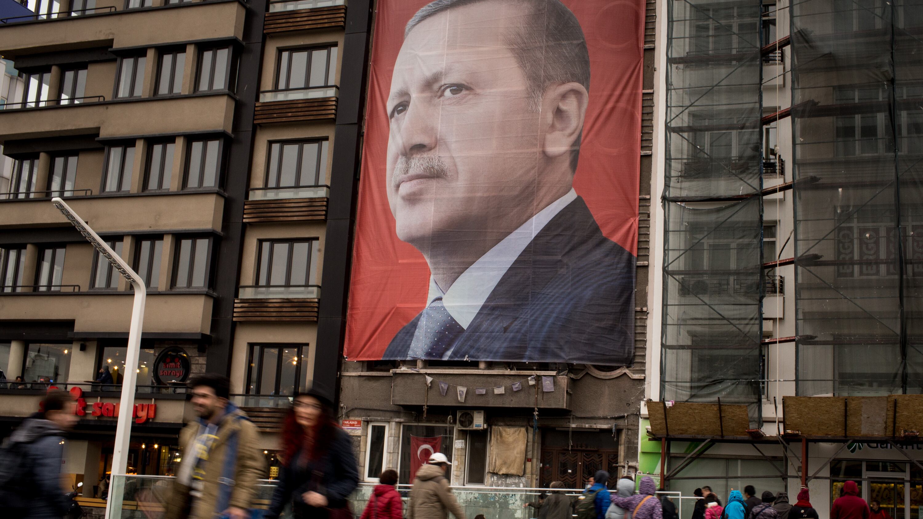 Erdogan, invasione turca: "Cinque figli a testa così il futuro sarà vostro"