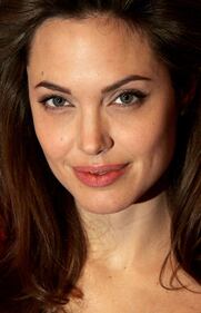 Angelina Jolie troppo magra, Brad Pitt le lancia un ultimatum 46
