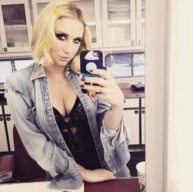 Kesha su Instagram, foto 17