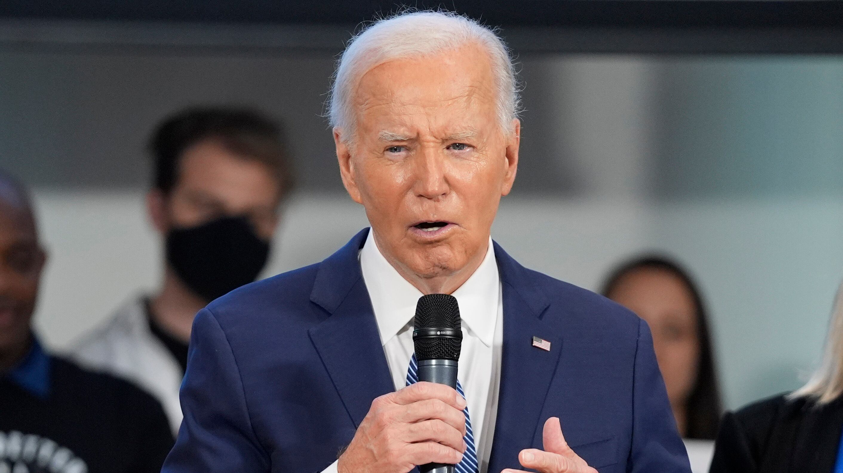 Usa, i grandi finanziatori dem vogliono staccare la spina a Biden