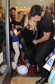 Elena Santarelli, trasparenze a Milano 23