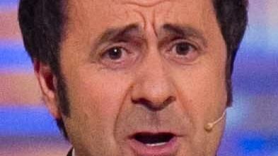 Si torna al puro cabaret e al tendone