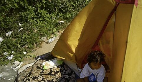 Milano, a piazzale Cuoco l'illegalità suk sconcertante 2