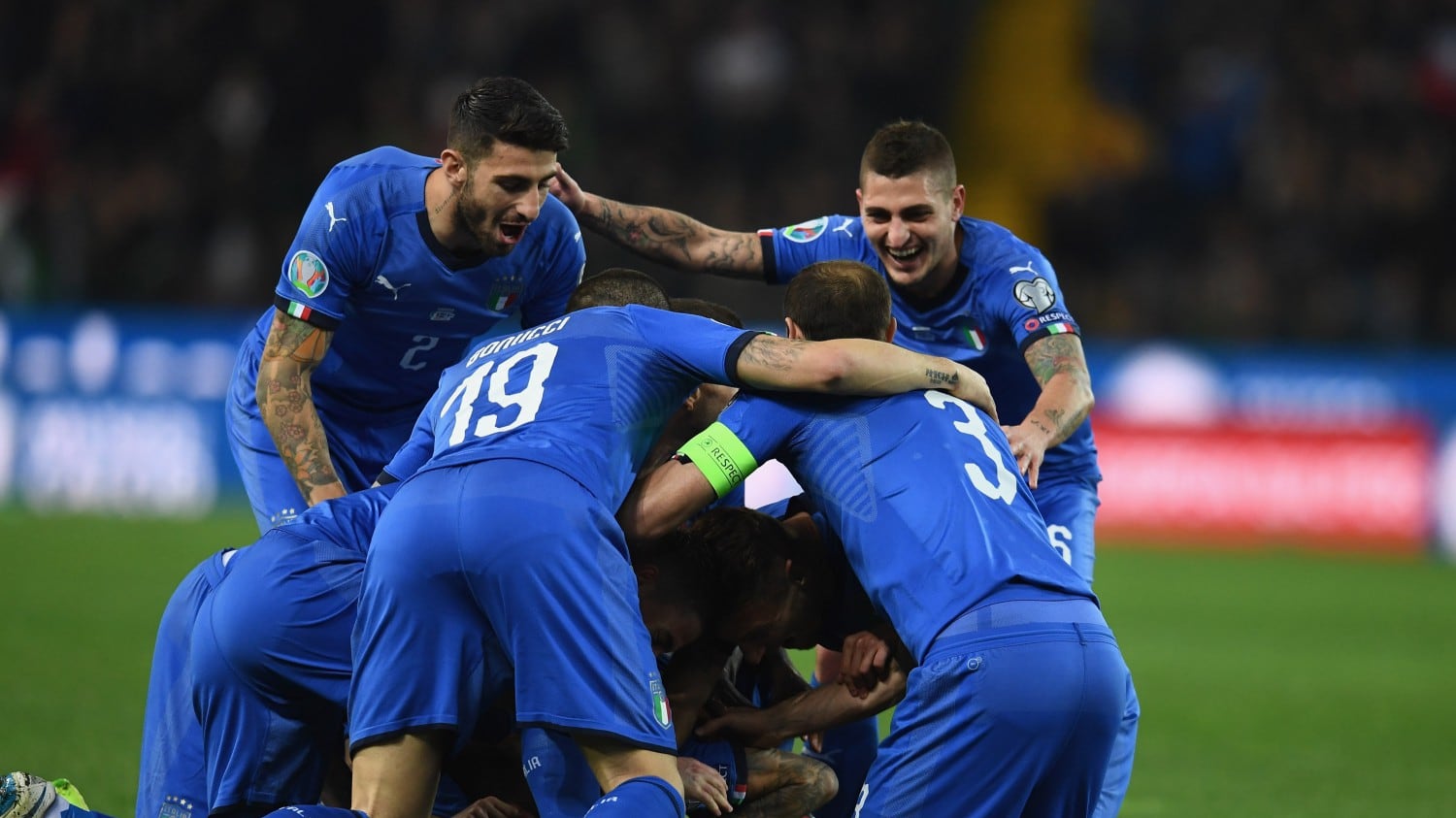 L'Italia vince 2-0 contro la Finlandia: decidono le reti di Barella e Kean