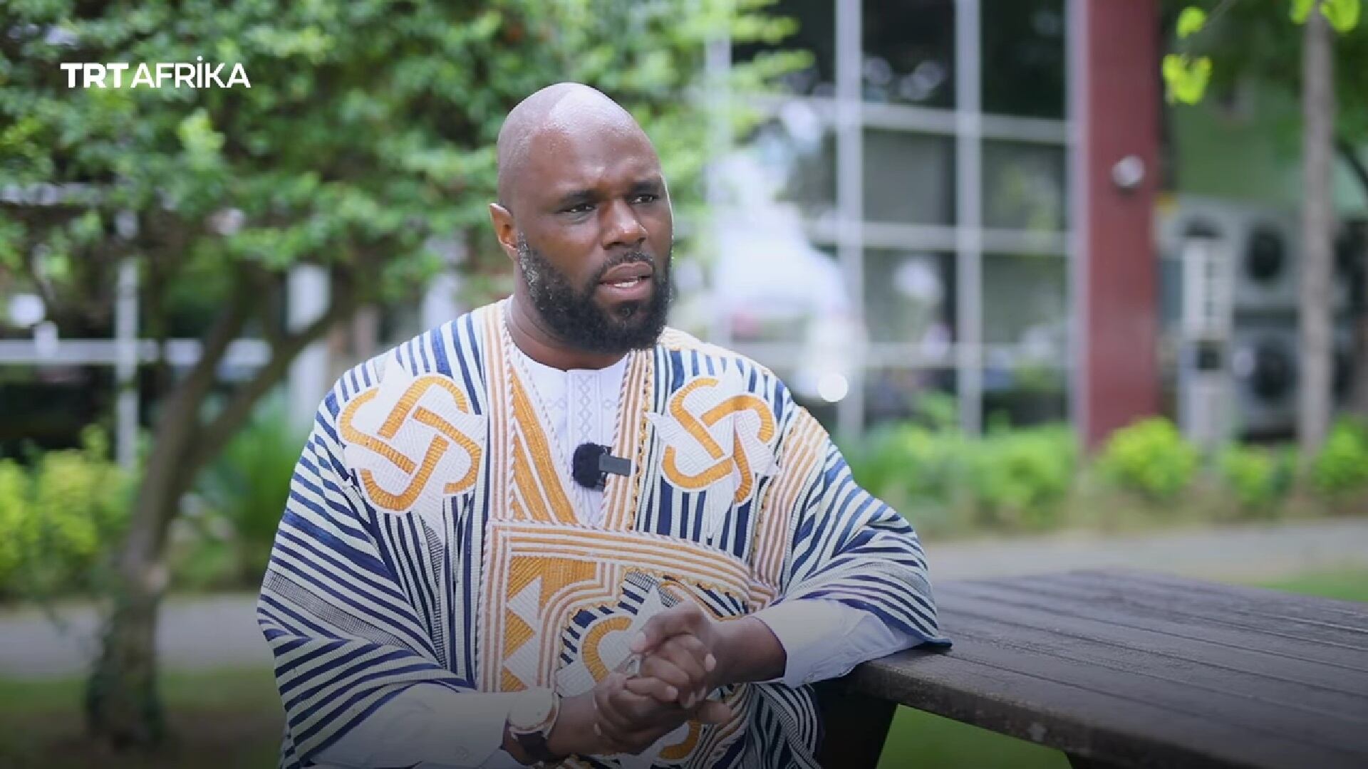 In manette Kemi Seba, l'attivista anti-occidentale condannato per razzismo