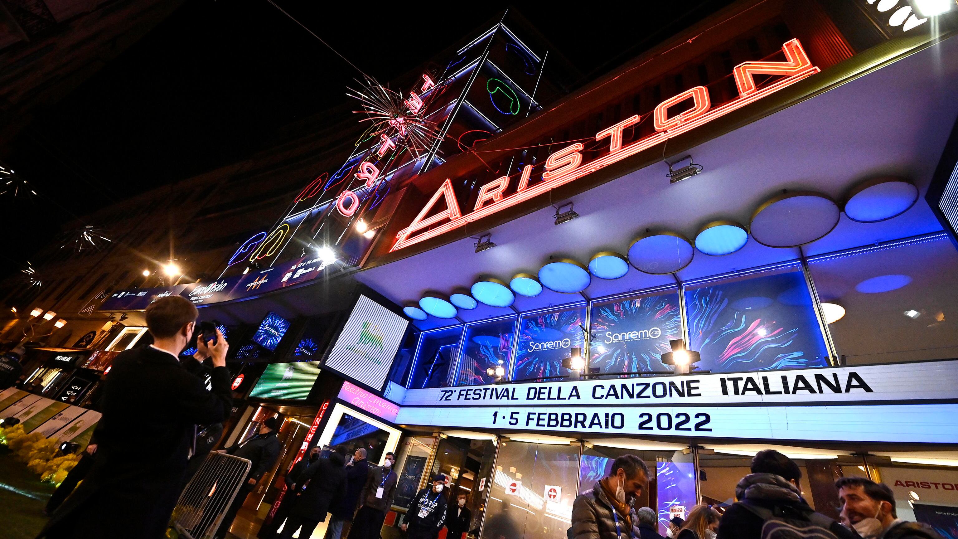 "Oltre 1.200 euro...". Polemica sui biglietti per il Festival di Sanremo