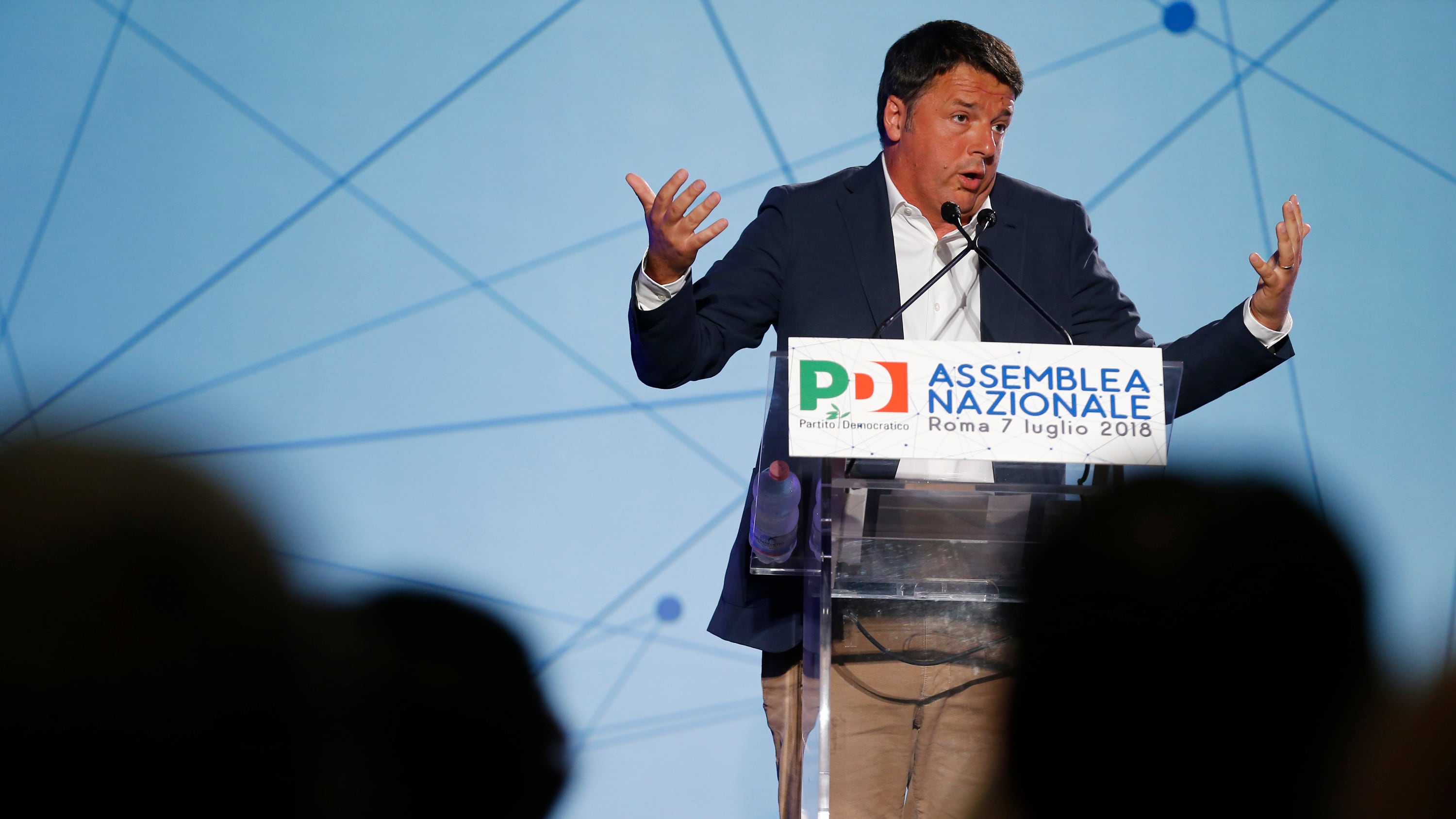 Renzi pubblica i suoi redditi: silenzio sugli acquisti milionari