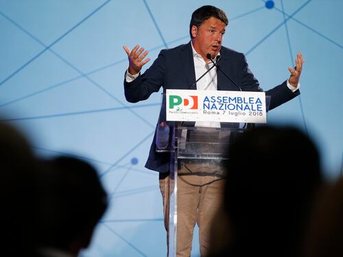 Renzi alla minoranza dem: "Ci rivediamo al Congresso, perderete". Poi attacca Lega e M5S