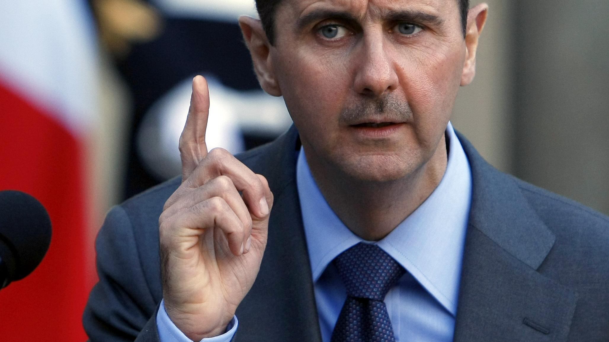 La mossa di Assad per salvarsi: "Aiutiamo gli Usa contro l'Isis"