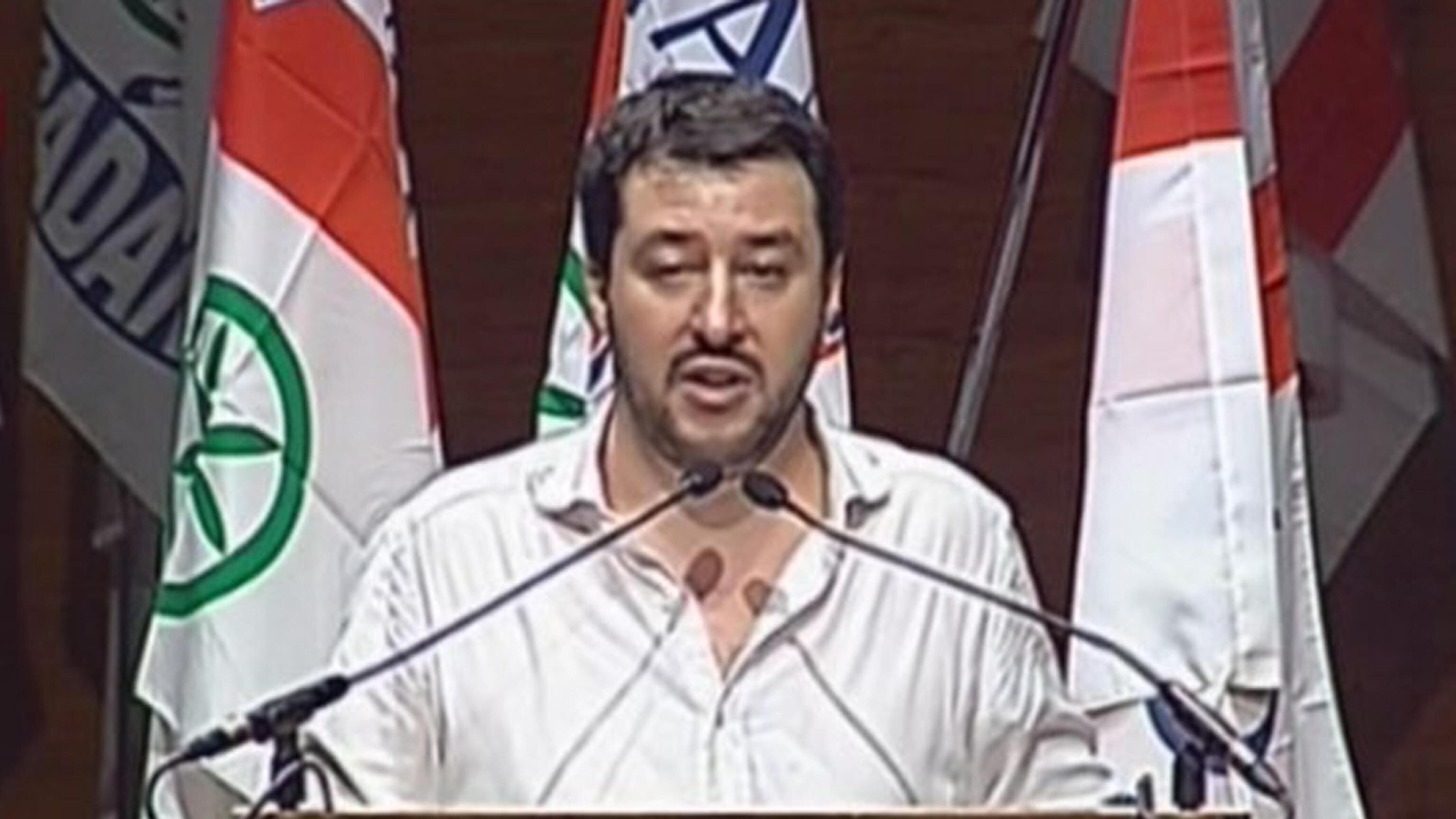 Salvini attacca Boldrini. Napolitano: "Preoccupato dalla situazione in Parlamento"