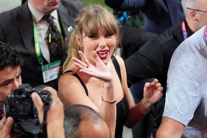 Super Bowl, Taylor Swift festeggia con il fidanzato 1