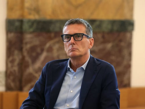 Essilux prosegue la crescita in Asia. La spinta dagli occhiali con l’AI