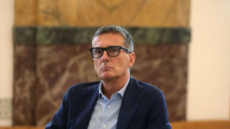 Delfin schiera le sue azioni per Mps. Le adesioni all'Ops sono già al 13,4%
