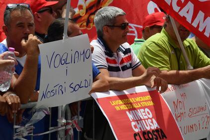 Il cara di Mineo chiude i battenti, Salvini: "Qui vince la legalità" 2