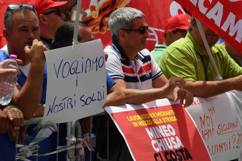 Il cara di Mineo chiude i battenti, Salvini: "Qui vince la legalità" 2