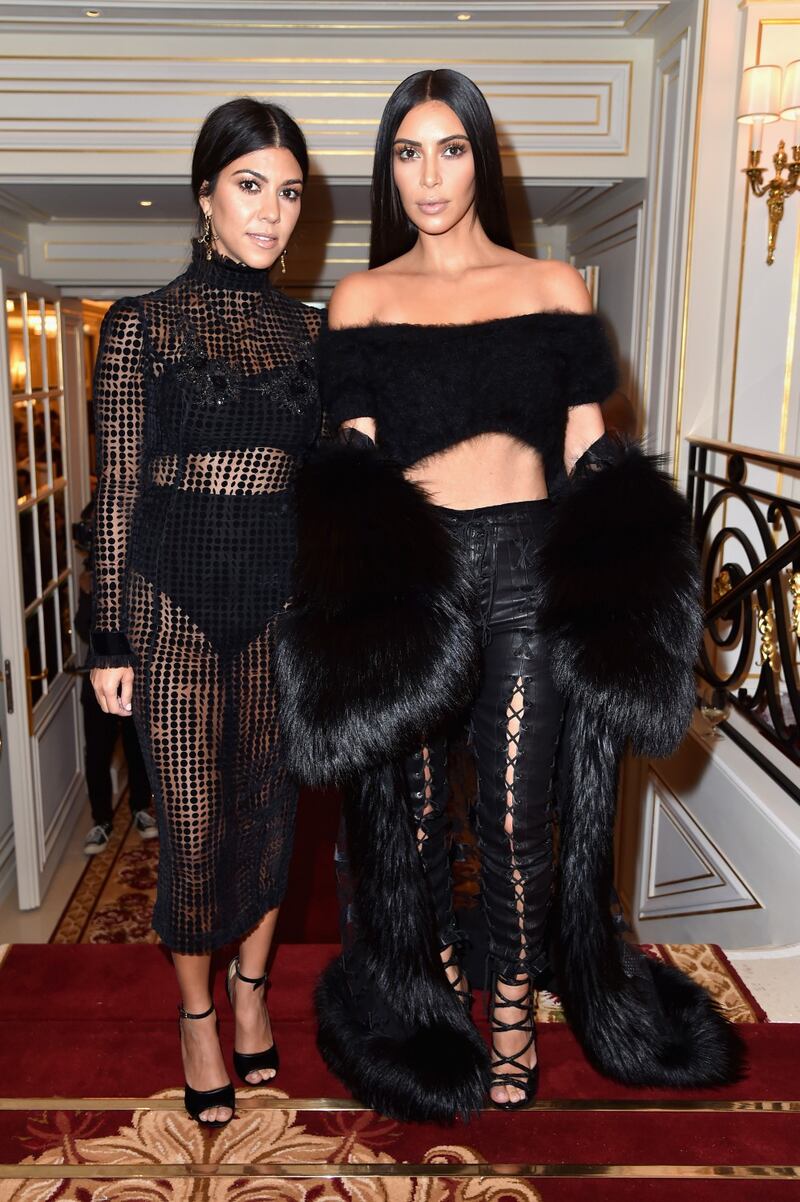 Kim Kardashian, il décolleté esplosivo della diva 13