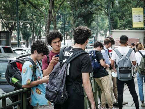 Maturità 2024: dagli smartphone a Internet, cosa c’è da sapere. Occhio alla bocciatura immediata