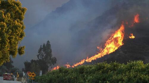 Incendi in California, ordine di evacuazione per Malibù 3