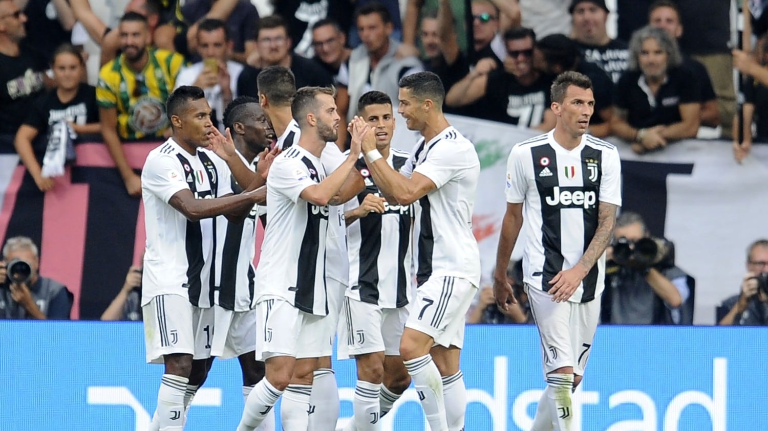 Juventus sugli scudi: da CR7 a Chellini, ecco i protagonisti della cavalcata