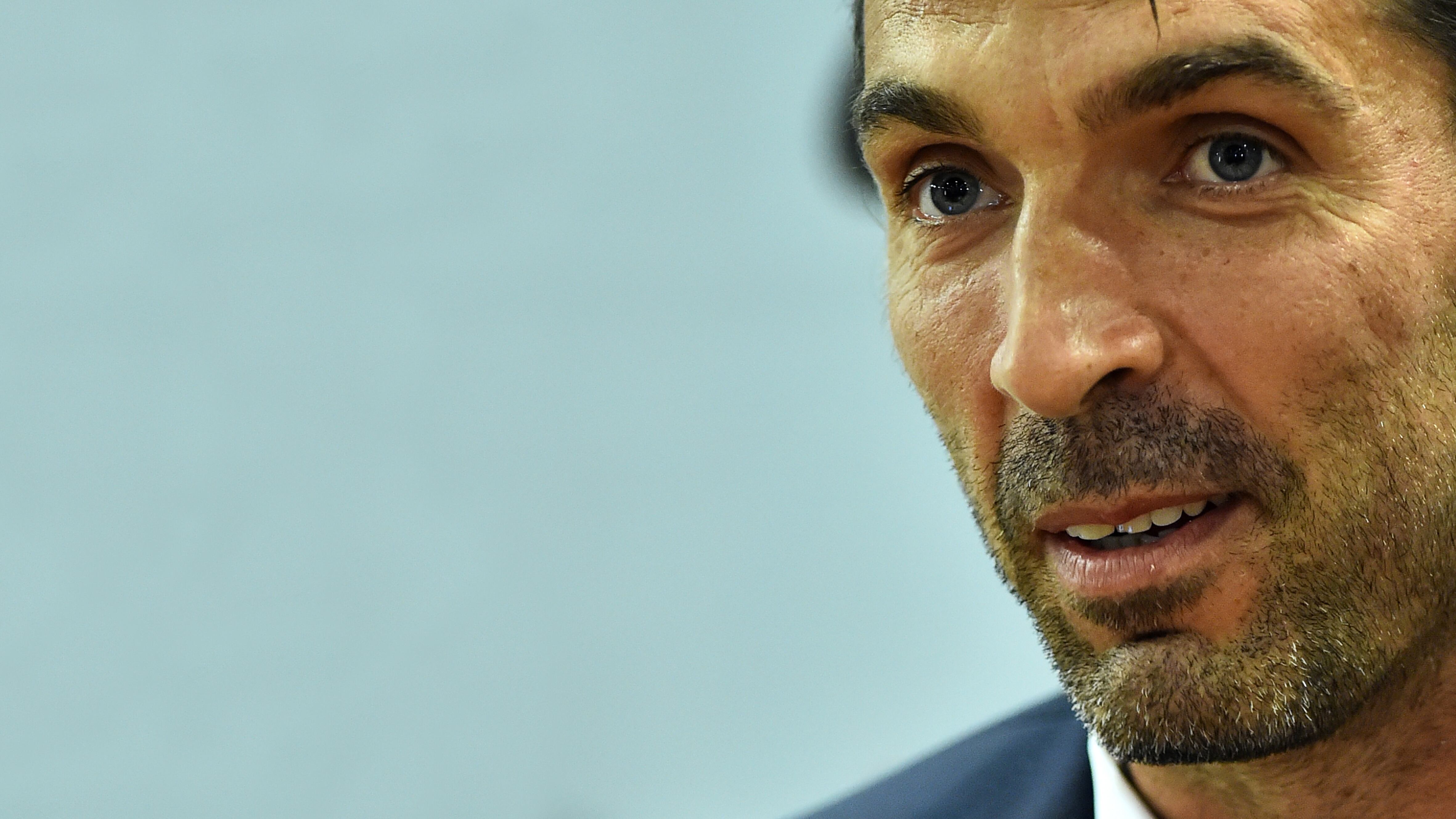 Buffon due volte ventenne, la partita infinita di superGigi