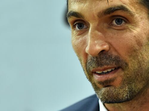 Buffon due volte ventenne, la partita infinita di superGigi