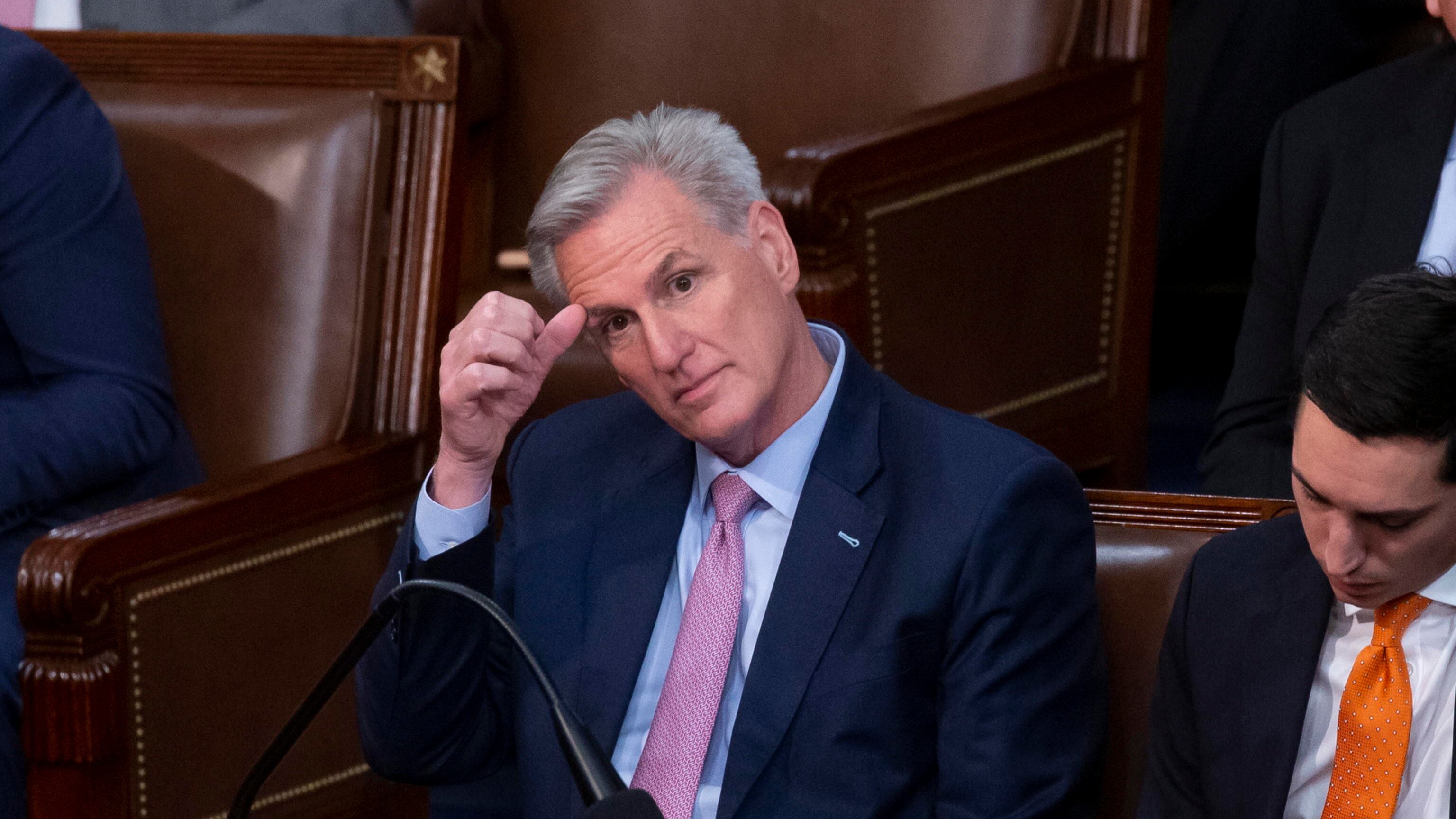 McCarthy è il nuovo speaker della Camera Usa. Mediazione cruciale di Trump, partito nel caos