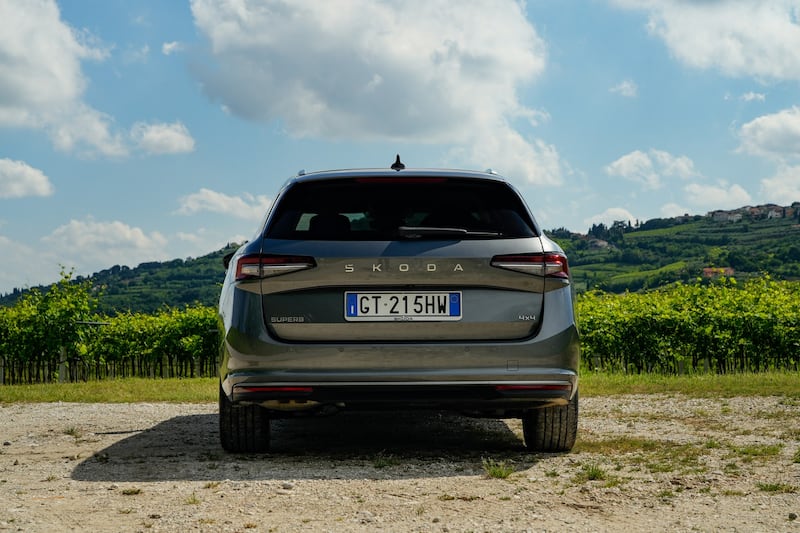 Skoda Superb, guarda la gallery 18