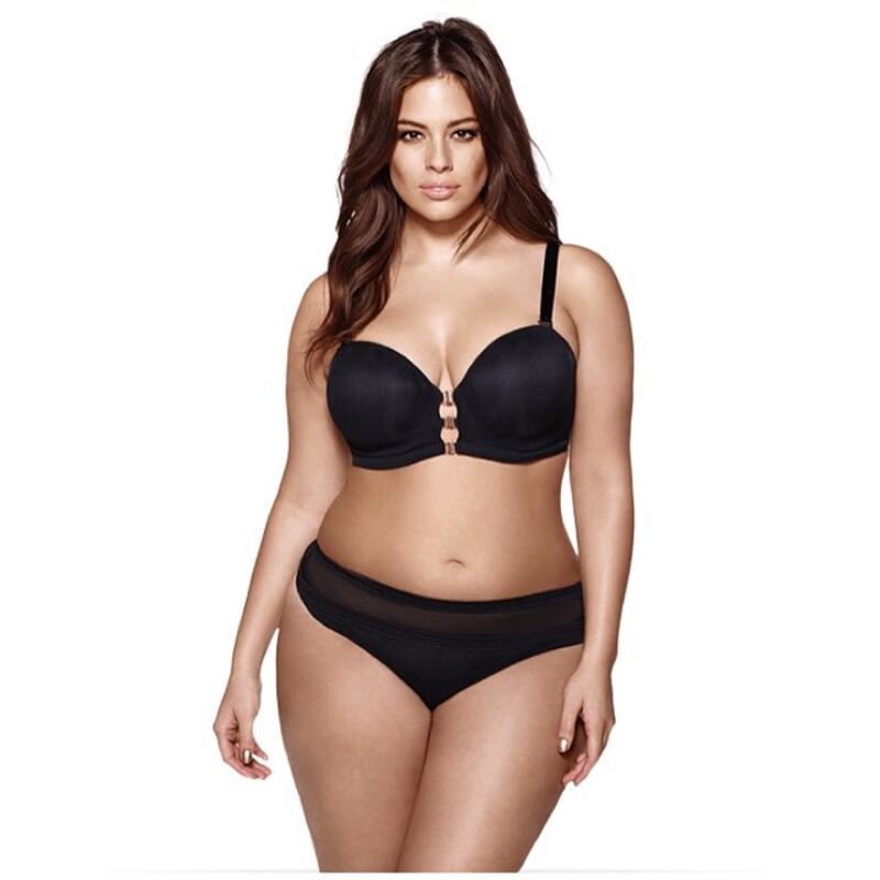 Ashley Graham: la sexy modella curvy 20