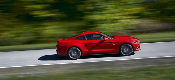 Ford Mustang VI: la "pony car" piace anche in Europa 8