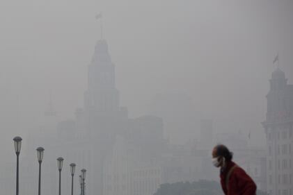 Shangai soffoca nello smog 4