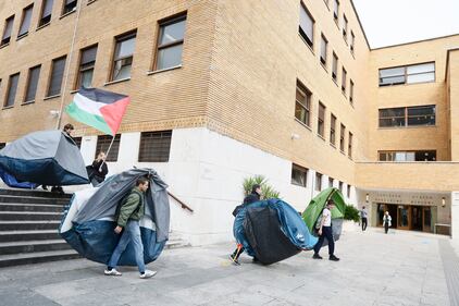Tende anti-Israele alla Sapienza: il campeggio dei collettivi rossi 2