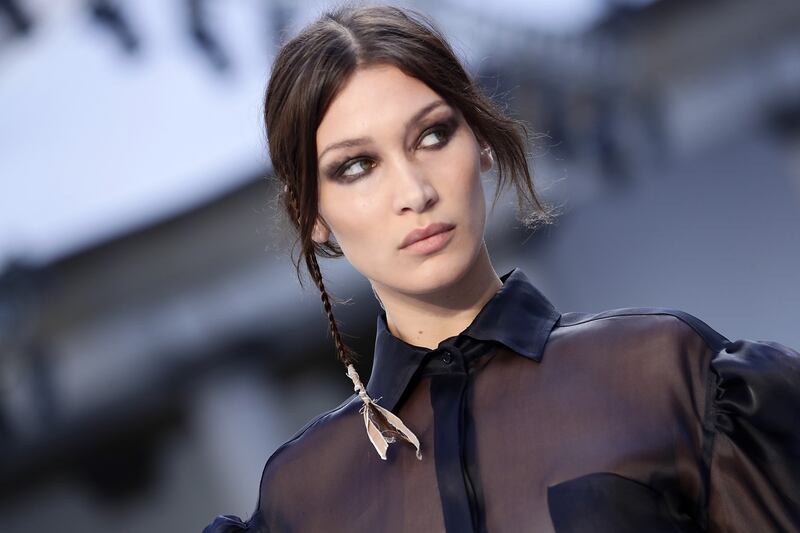 Bella Hadid, le immagini dalle passerelle 10