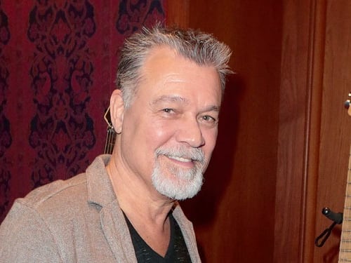 Eddie Van Halen lotta ancora contro il tumore alla lingua. La colpa sarebbe del plettro