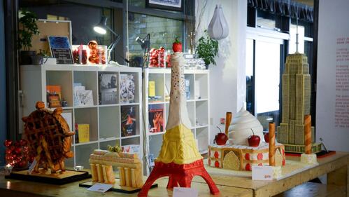I palazzi "che si mangiano", in esposizione a Londra 8