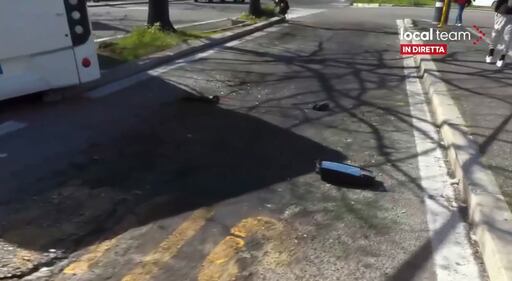 Scontro tra autobus a Roma: 15 feriti 3