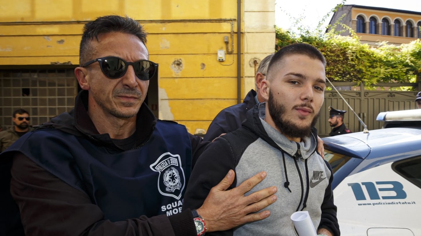 Il pusher prima di sparare a Luca: "Vado a prendere l'erba e torno"