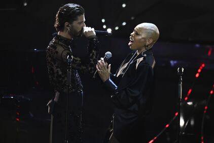 Sanremo 2024: ecco il look della quarta serata del Festival dei Santi Francesi 4