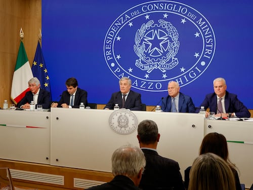 Effetto Berlusconi. Primo sì del governo alla riforma garantista: cancellato il reato di abuso di ufficio