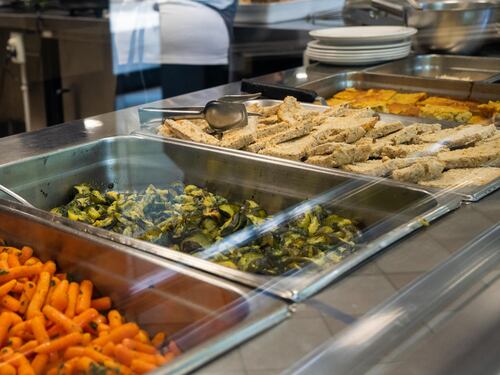 Niente più wurstel: in una scuola tedesca i piatti halal sono obbligatori