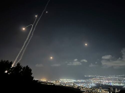 Notte di fuoco tra Israele e Libano: altri 20 razzi da Hezbollah. Beirut: "Già 492 morti"