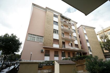 Il palazzo dove abita l'ex ministro Trenta 6