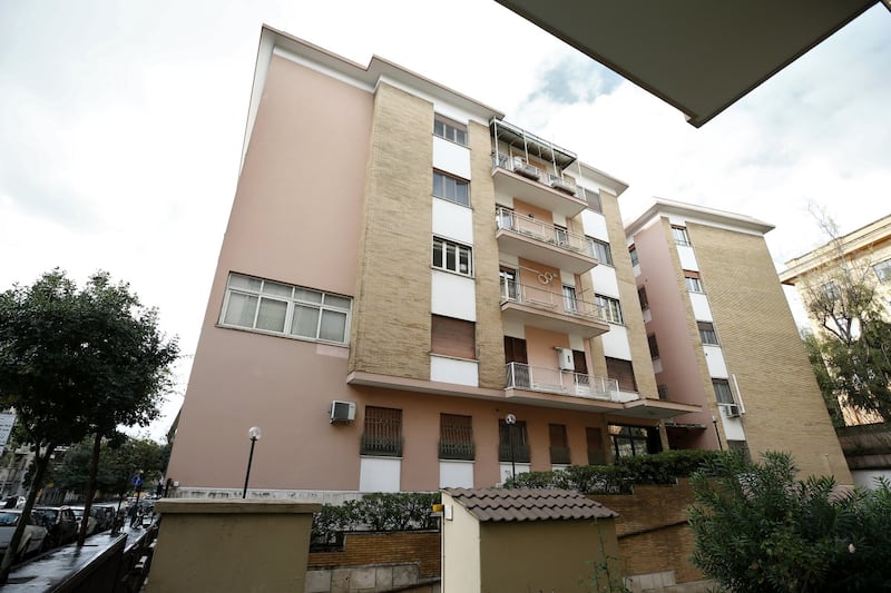 Il palazzo dove abita l'ex ministro Trenta 6
