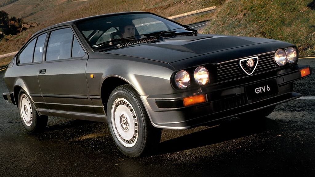 Alfa Romeo GTV6, una coupé per domarle tutte
