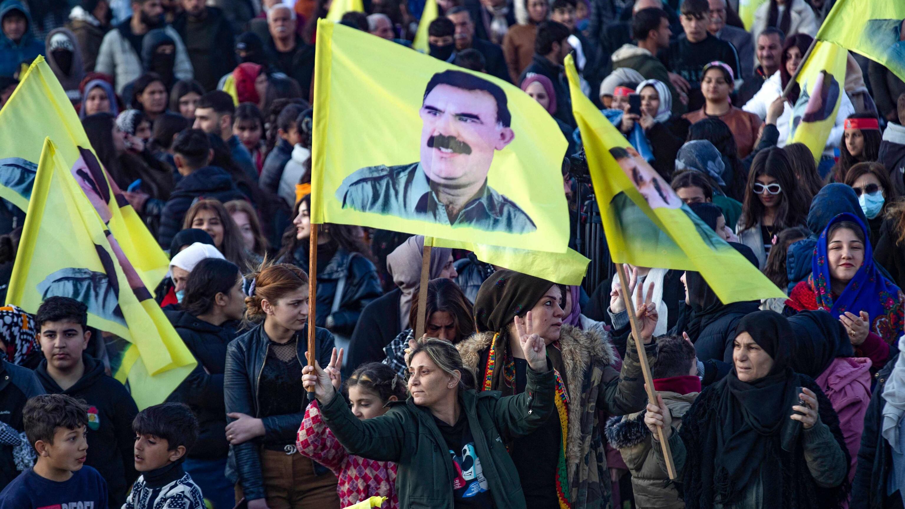 Il PKK obbedisce a Öcalan: al via il cessate il fuoco con la Turchia
