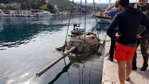 Carro armato sommerso davanti alla costa turca 3