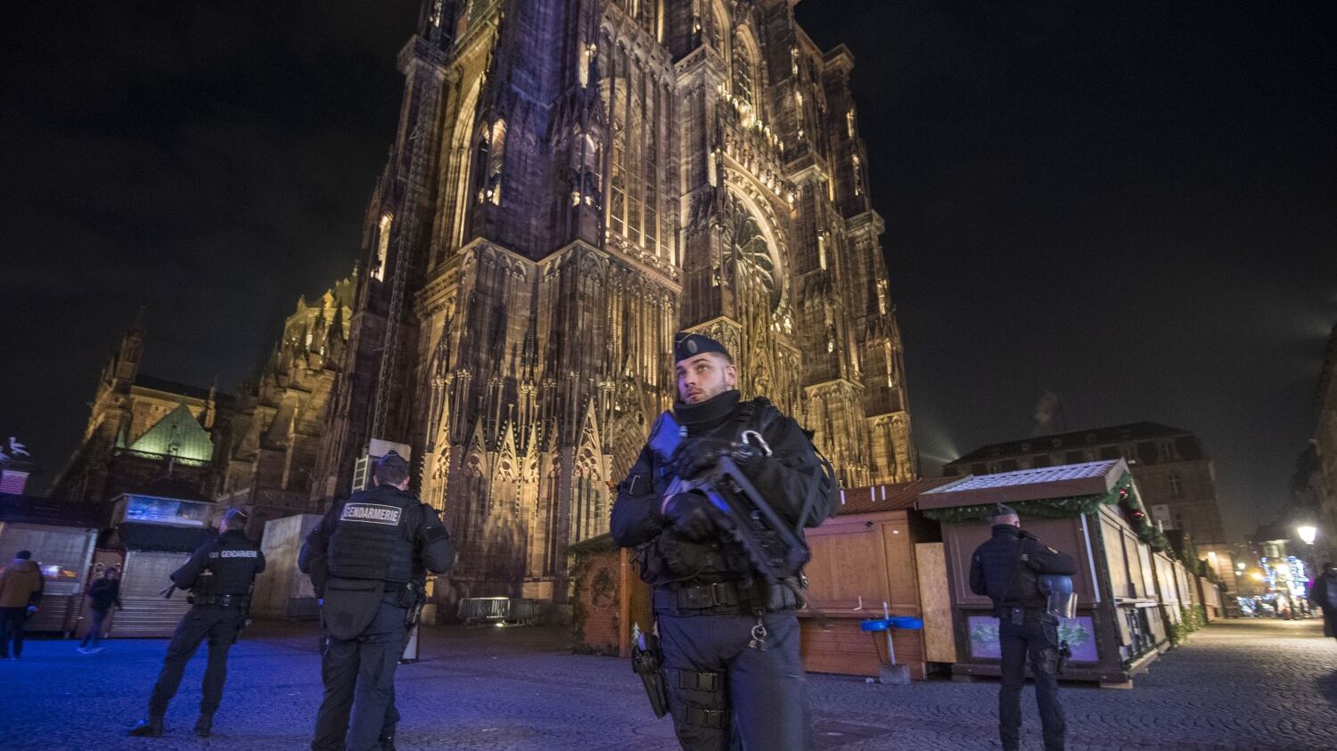 Strasburgo, Cherif segnalato già alle elementari. Ma a casa aveva bombe a mano