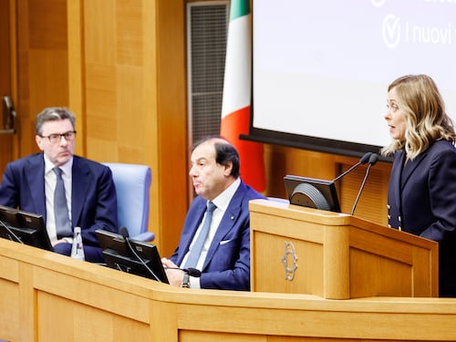 Bonus 100 euro e sgravi per chi assume: il Cdm approva le misure sul lavoro