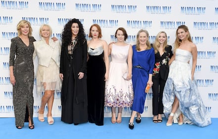 Cher e Meryl Streep, bacio lesbo in foto 9