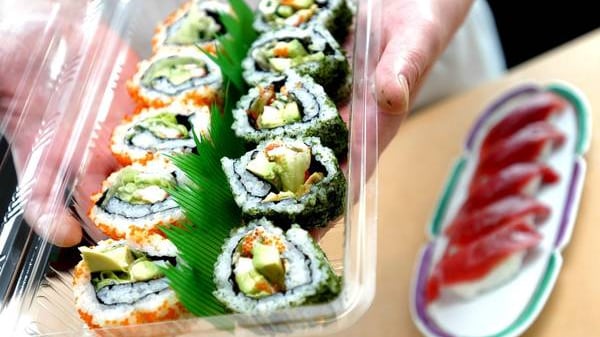 La rivolta giapponese contro il finto sushi